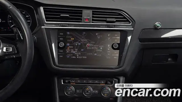 Volkswagen Tiguan 2018 — Photo 14/20