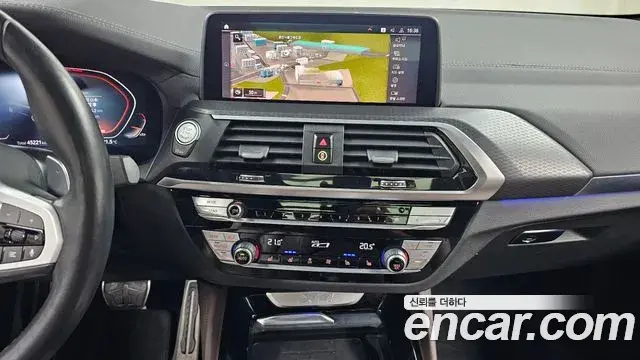 BMW X4 2021 — Photo 14/20