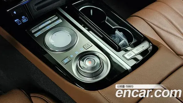 Genesis Electrified G80 2022 — Photo 9/20