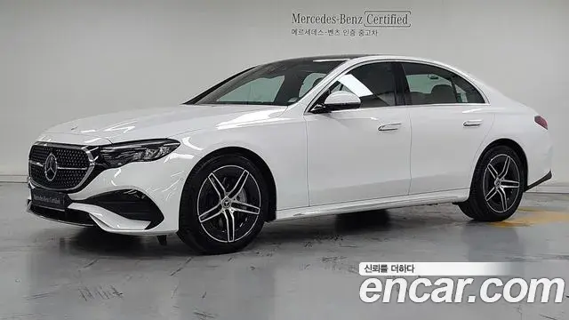 Mercedes-Benz E-Class 2026 — Photo 10/17