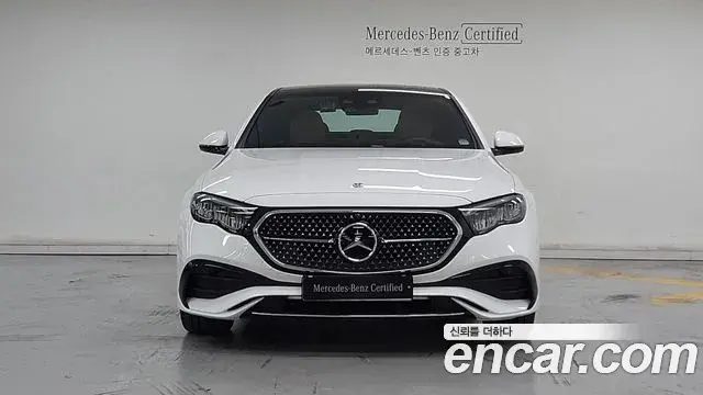 Mercedes-Benz E-Class 2026 — Photo 2/17