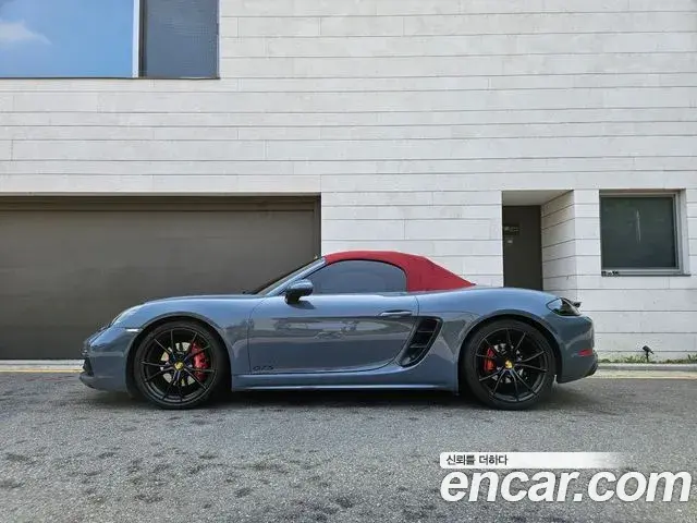 Porsche 718 Boxster 2018 — Фото 3/19