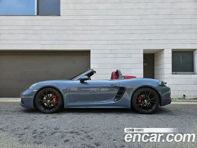 Porsche 718 Boxster 2018 — Фото 8/19