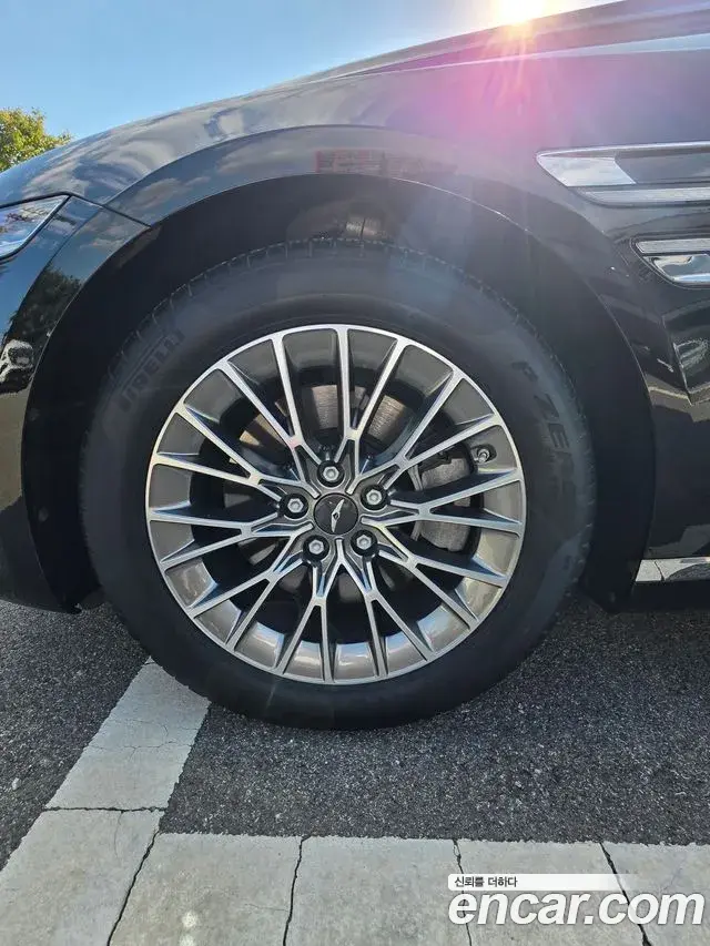 Genesis Electrified G80 2021 — Photo 6/11