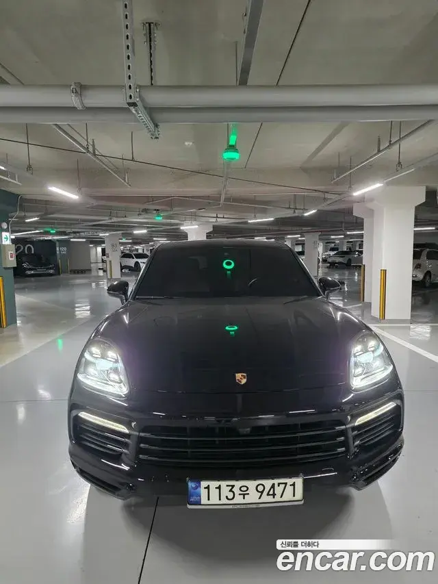 Porsche Cayenne 2021 — Photo 1/20