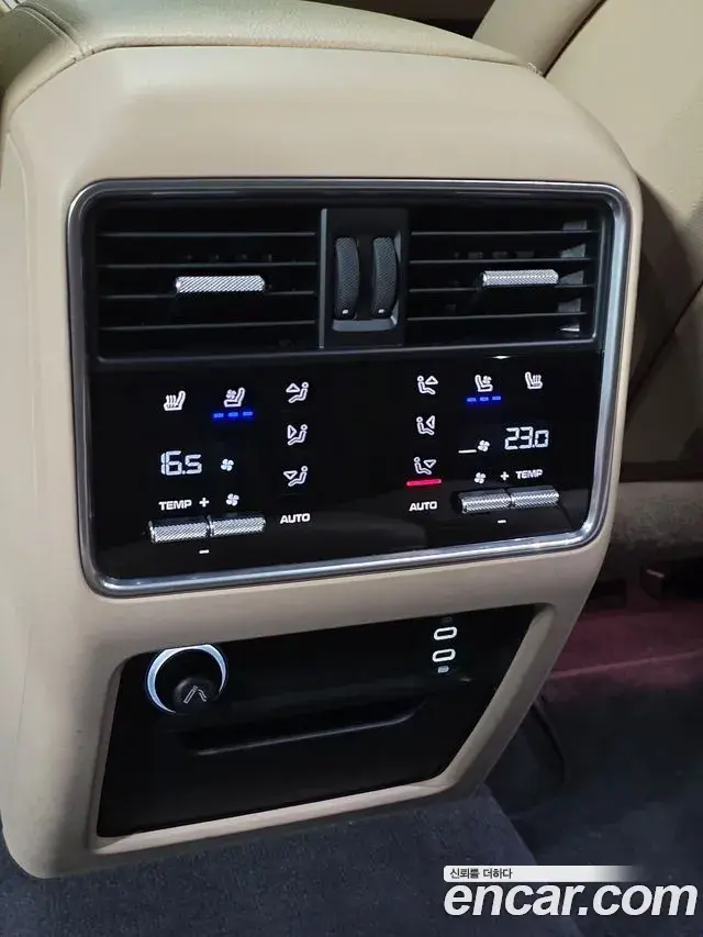 Porsche Cayenne 2021 — Photo 10/20