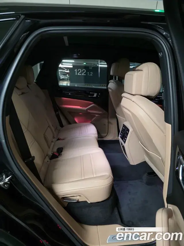 Porsche Cayenne 2021 — Photo 15/20