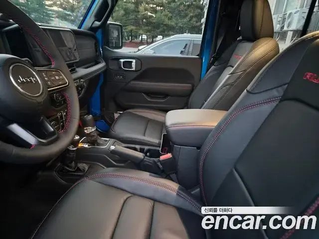 Jeep Wrangler 2025 — Photo 8/19