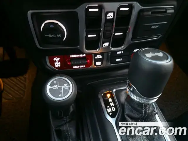 Jeep Wrangler 2025 — Photo 11/19