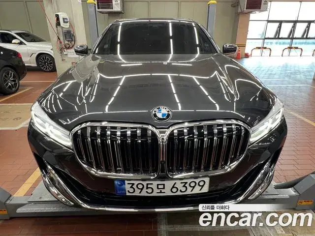 BMW 7 Series 2022 — Photo 6/7