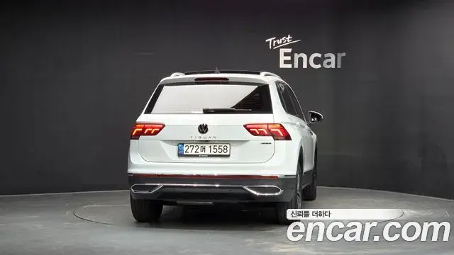 Volkswagen Tiguan 2022 — Photo 4/20