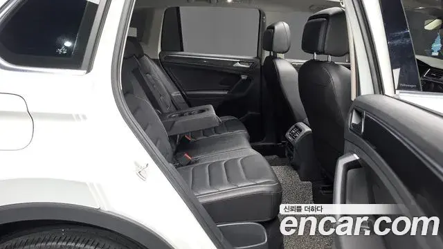 Volkswagen Tiguan 2022 — Photo 11/20