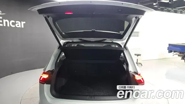 Volkswagen Tiguan 2022 — Photo 20/20