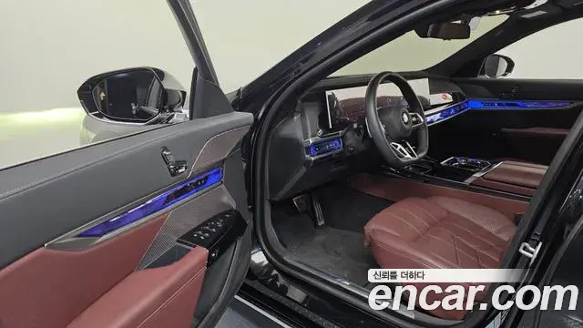 BMW 7 Series 2025 — Photo 10/20