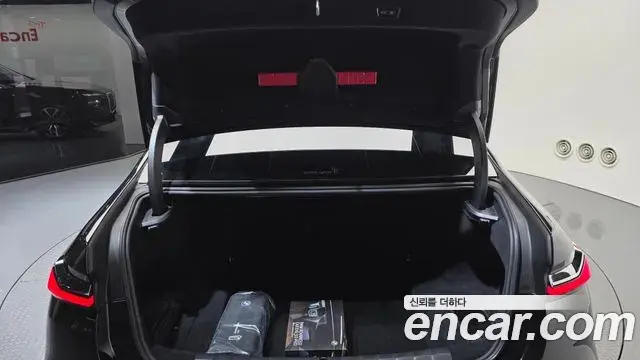 BMW 7 Series 2025 — Photo 15/20