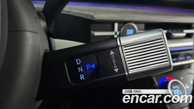 Hyundai Santa Fe 2023 — Photo 9/20