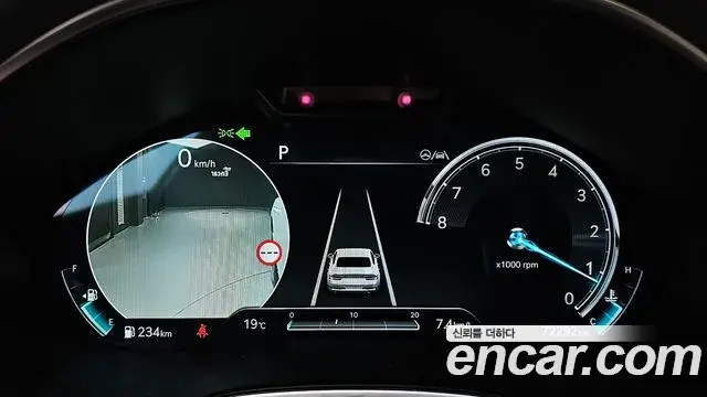 Genesis Electrified G80 2022 — Photo 8/20