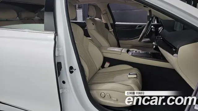 Genesis Electrified G80 2022 — Photo 11/20
