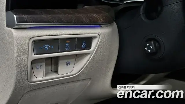 Genesis Electrified G80 2022 — Photo 12/20