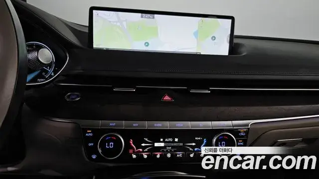 Genesis Electrified G80 2022 — Photo 14/20