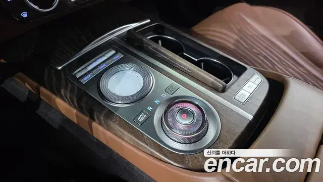 Genesis Electrified G80 2021 — Photo 9/20