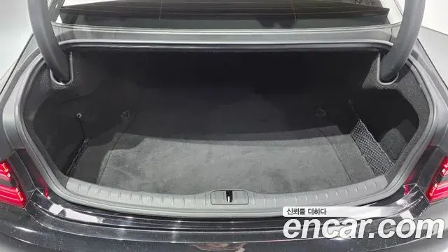 Genesis Electrified G80 2021 — Photo 18/20