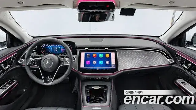 Mercedes-Benz E-Class 2026 — Photo 10/20