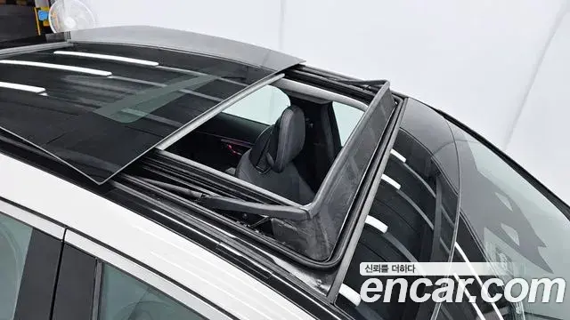 Mercedes-Benz E-Class 2026 — Photo 12/20