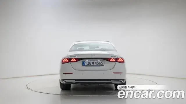 Mercedes-Benz E-Class 2026 — Photo 3/18