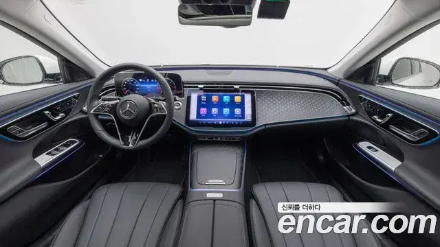 Mercedes-Benz E-Class 2026 — Photo 6/18
