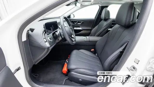 Mercedes-Benz E-Class 2026 — Photo 14/18