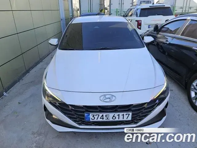 Hyundai Avante 2022 — ფოტო 1/14