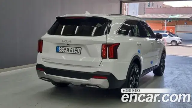 Kia Sorento 2025 — Photo 1/18