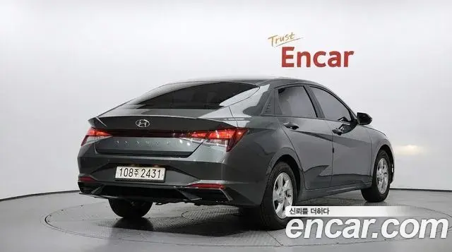 Hyundai The New Avante Hybrid 2021 — Photo 8/20