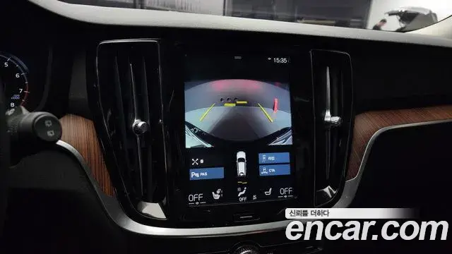 Volvo V60 Cross Country 2019 — Фото 16/20