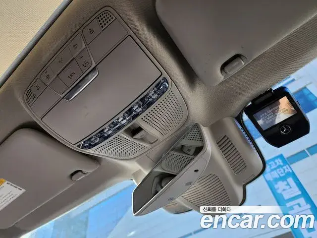Mercedes-Benz E-Class 2020 — ფოტო 13/20