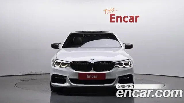BMW 5 Series 2018 — Şəkil 14/20