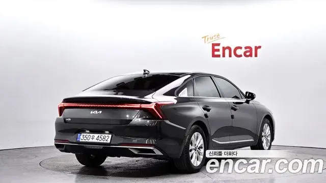 Kia K8 2021 — Şəkil 13/20
