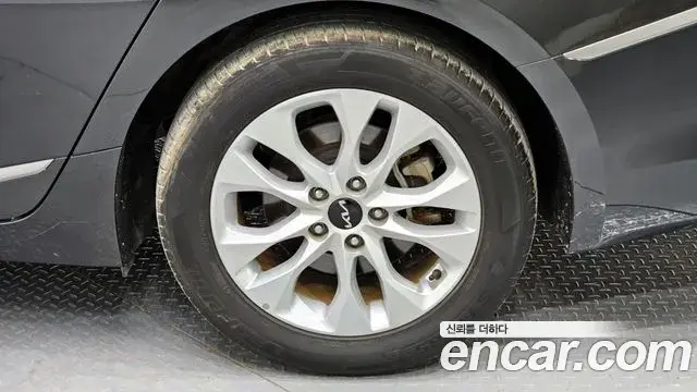 Kia K8 2021 — Şəkil 15/20