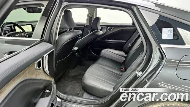 Kia K8 2021 — Şəkil 14/20