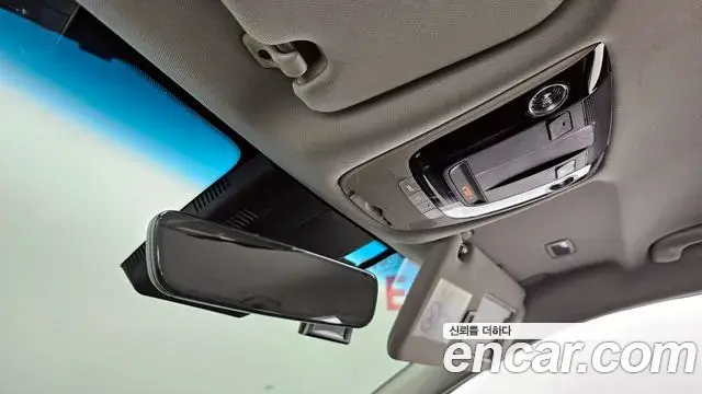 Kia K8 2021 — Şəkil 10/20