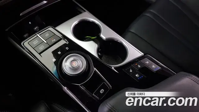 Kia K8 2022 — Photo 7/20