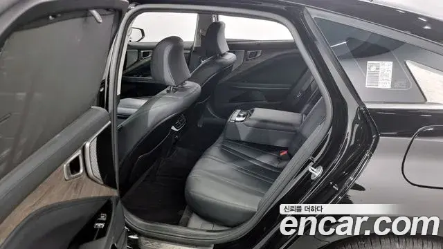 Kia K8 2022 — Photo 1/20