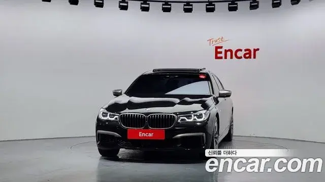 BMW 7 Series 2018 — ფოტო 2/20
