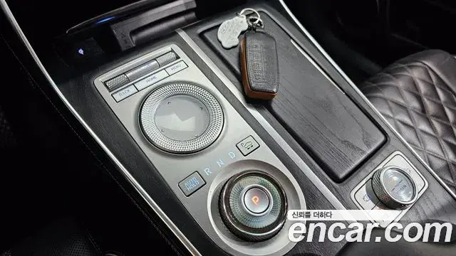 Genesis GV80 2020 — ფოტო 19/20