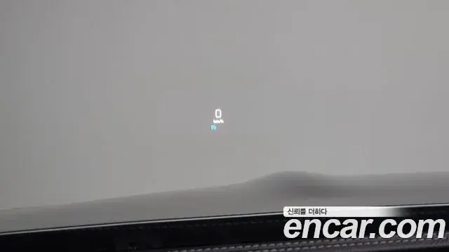 Mercedes-Benz E-Class 2019 — Photo 6/20