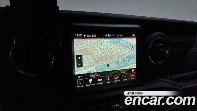 Jeep Wrangler 2019 — Şəkil 2/20