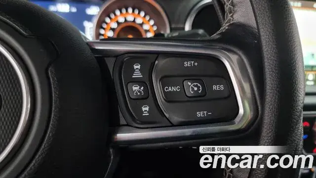 Jeep Wrangler 2019 — Şəkil 19/20