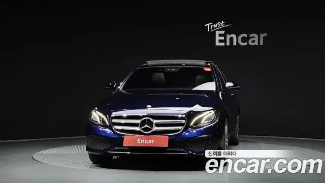 Mercedes-Benz E-Class 2019 — Şəkil 8/20