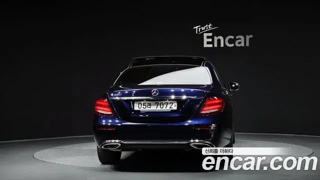 Mercedes-Benz E-Class 2019 — Şəkil 13/20